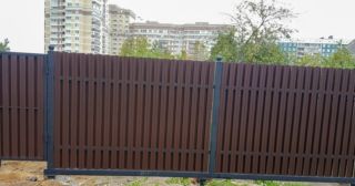 Купить распашные ворота из штакетника Нягань, цена от 2727 руб.
