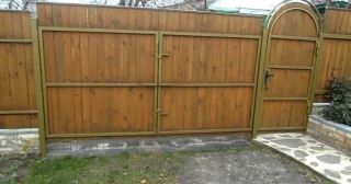 Купить распашные ворота деревянные Нягань, цена от 2727 руб.